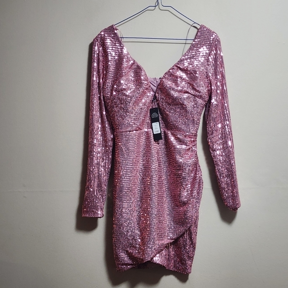 Fashion nova deep v cut long sleeves bobycon midi sequin dress color pink